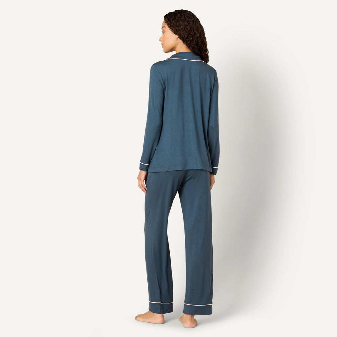 Amazon Essentials x Sofia Grainge Women's Stretch Modal Long-Sleeve Button-Front Top and Full-Length Bottom Pajama Set