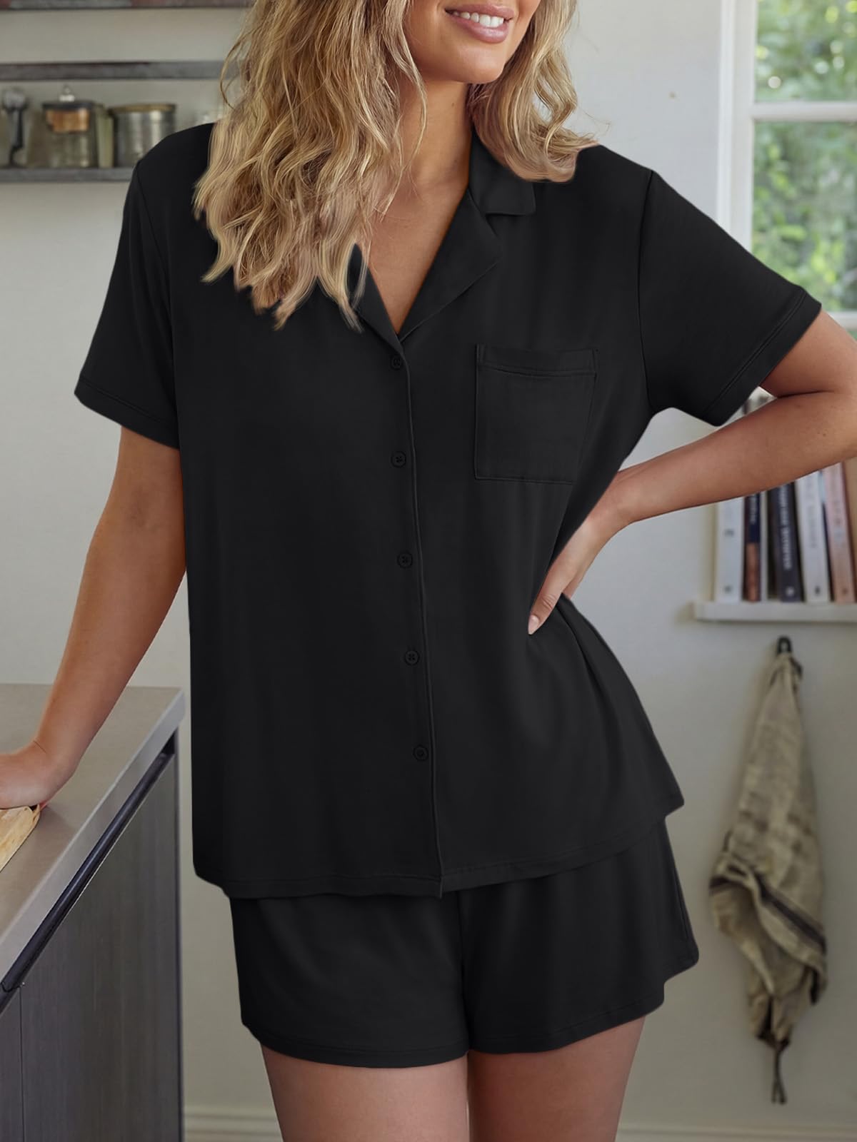 Trendy Queen Pajamas Set for Women 2 Piece Short Sleeve Sleepwear Button Down Pjs Matching Lounge Sets with Pockets