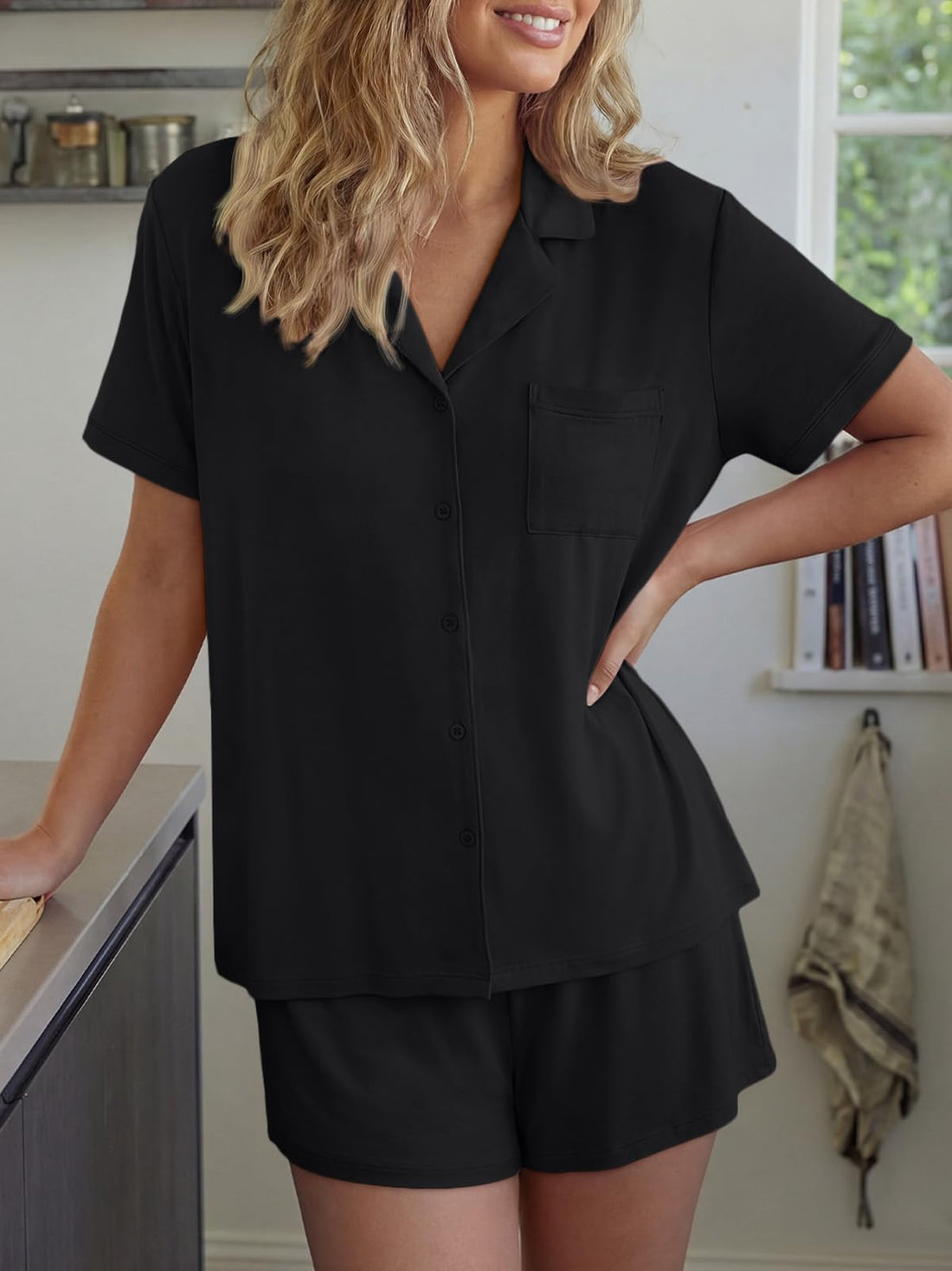 Trendy Queen Pajamas Set for Women 2 Piece Short Sleeve Sleepwear Button Down Pjs Matching Lounge Sets with Pockets