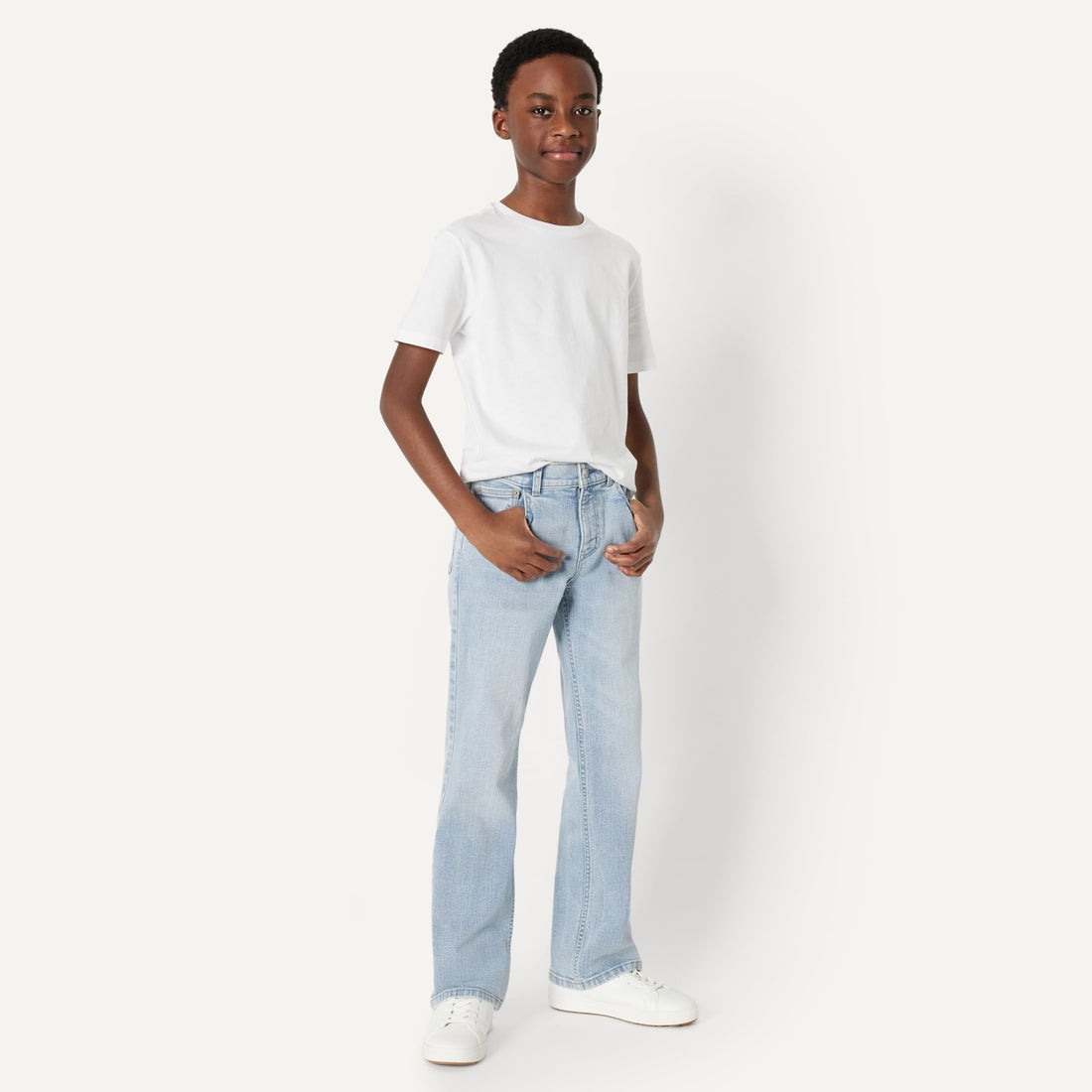 Amazon Essentials Boys' Medium Stretch Regular-Fit Bootcut Jeans