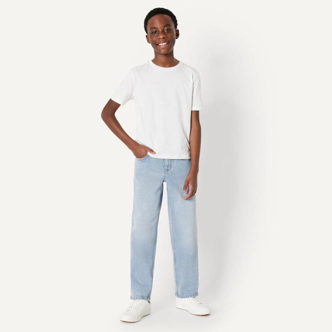 Amazon Essentials Boys' Medium Stretch Loose Jean
