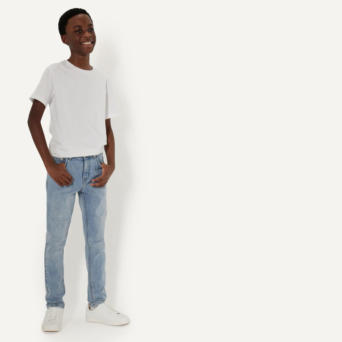 Amazon Essentials Boys' High Stretch Skinny-Fit Jeans