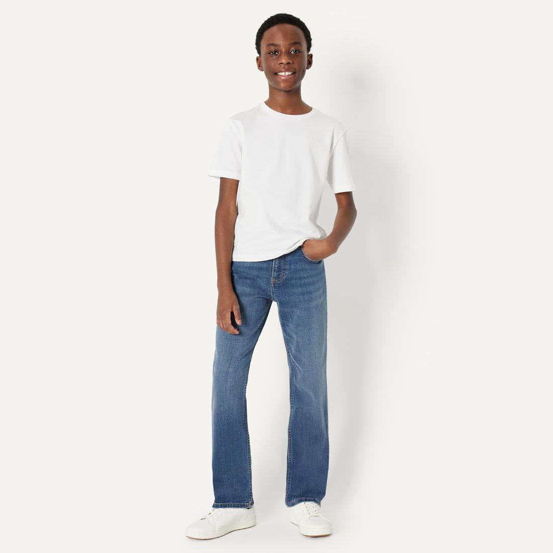 Amazon Essentials Boys' Medium Stretch Regular-Fit Bootcut Jeans