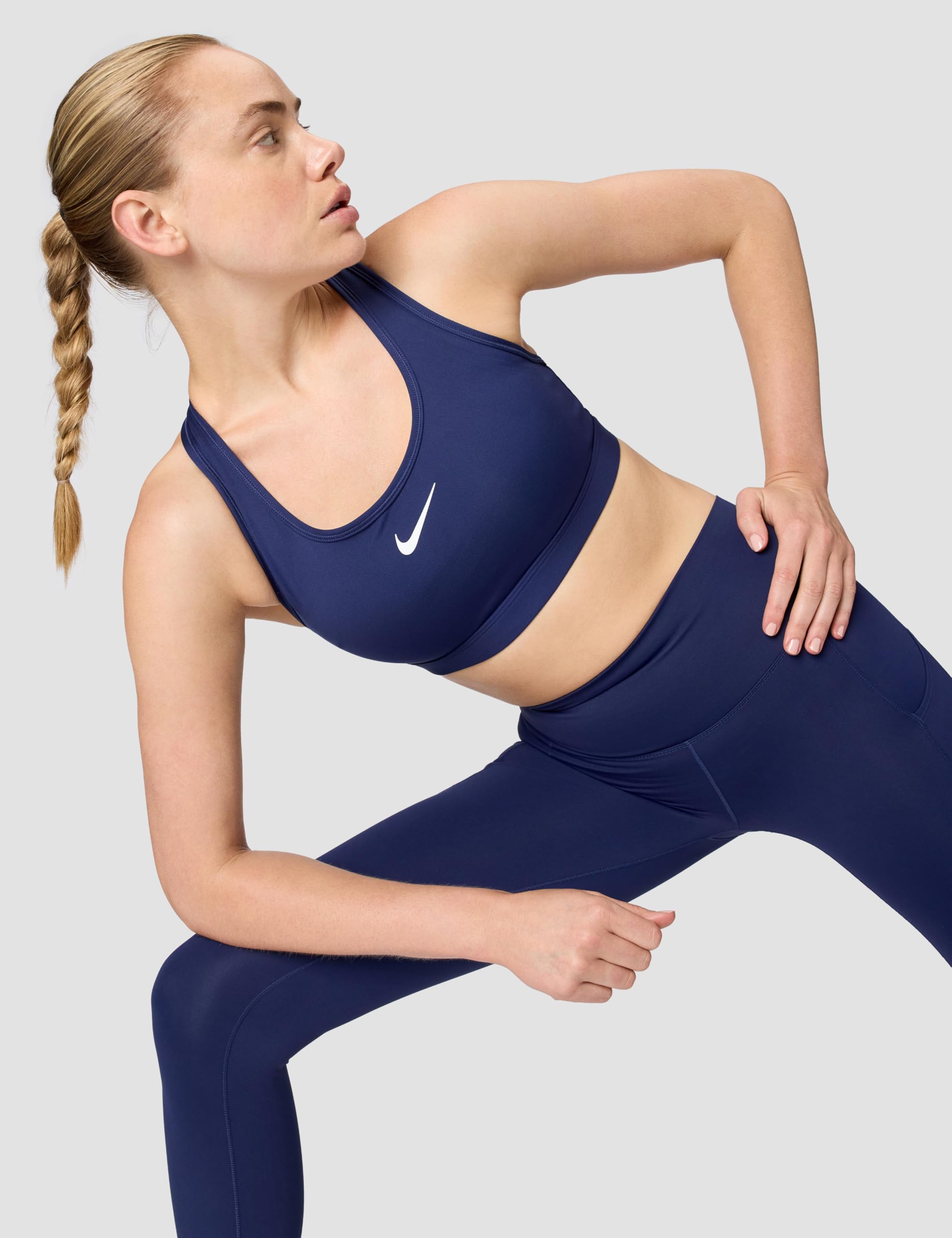 Nike Women's Swoosh Sports Bra (Medium Support)