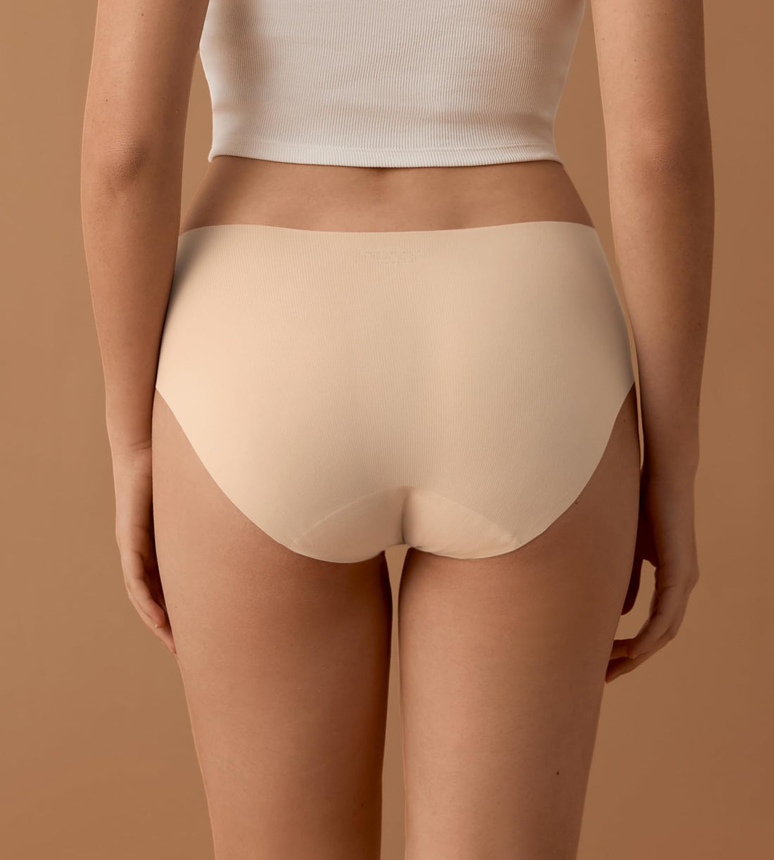 SHARICCA Womens Seamless Underwear No Show Hipster Panties Invisible Lightweight Nuage Bikinis Briefs Microfiber Pack