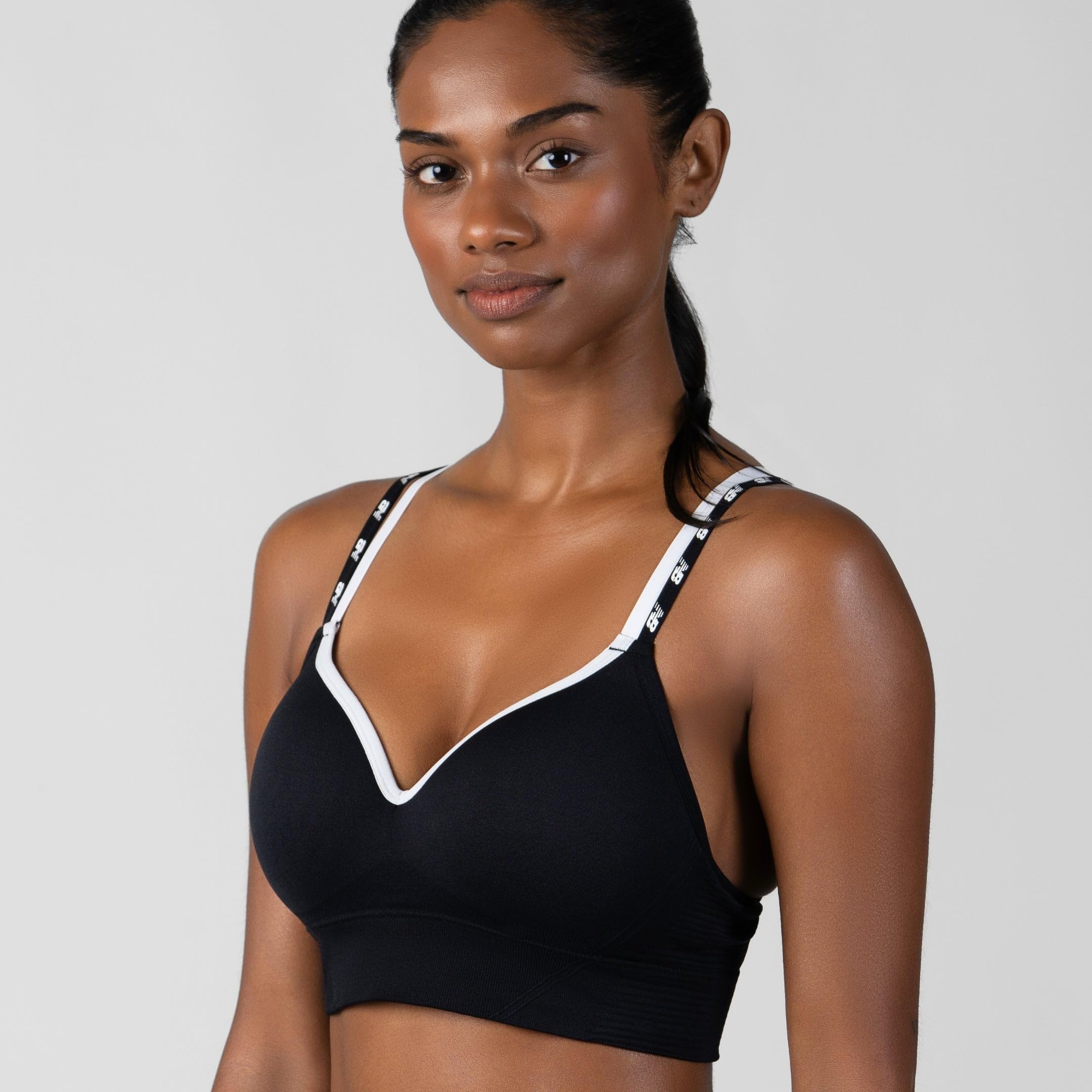 New Balance Women's Sports Bra with Molded Cups, High Impact Athletic Workout Set, Crisscross Strap, Seamless Bra for Women,
