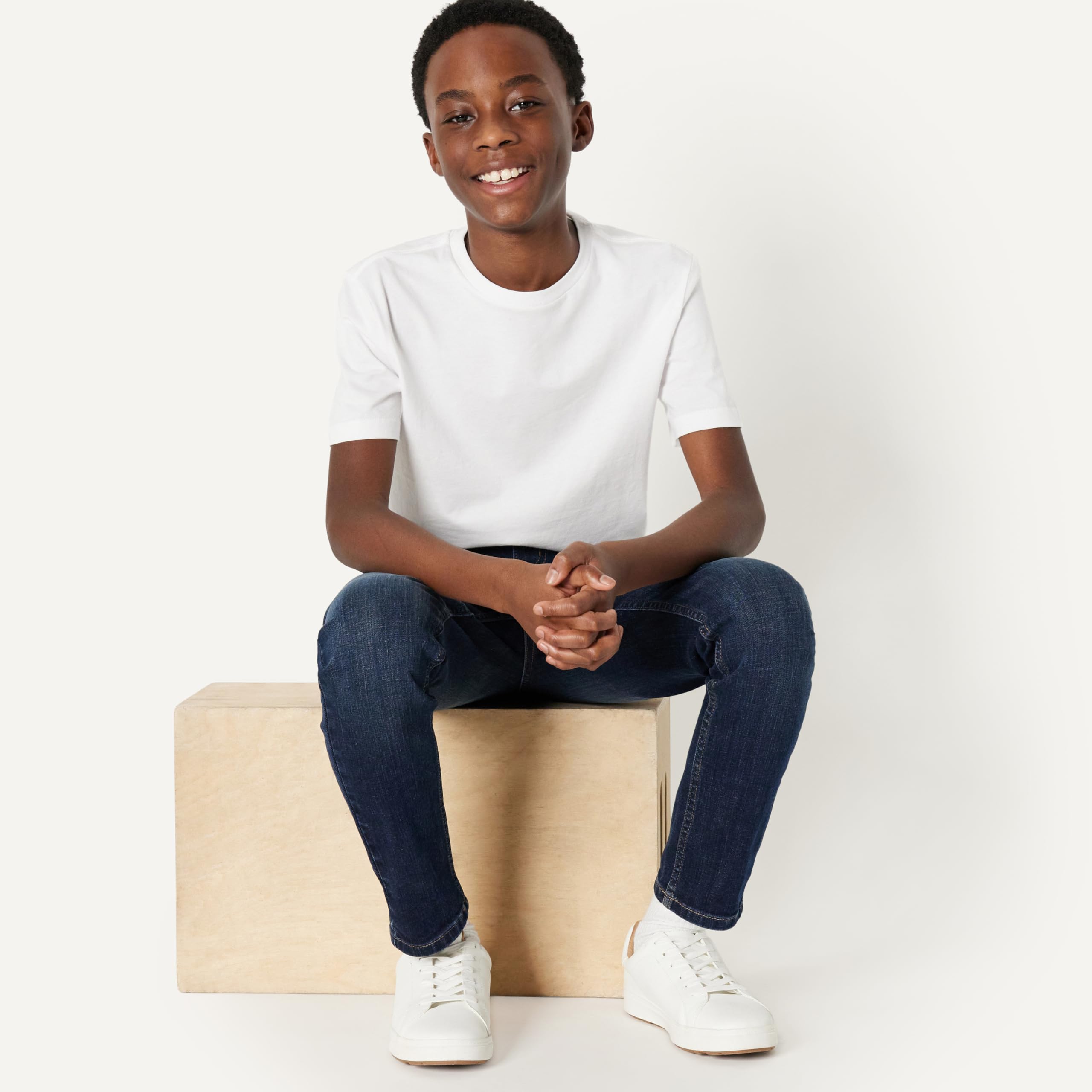 Amazon Essentials Boys' High Stretch Skinny-Fit Jeans