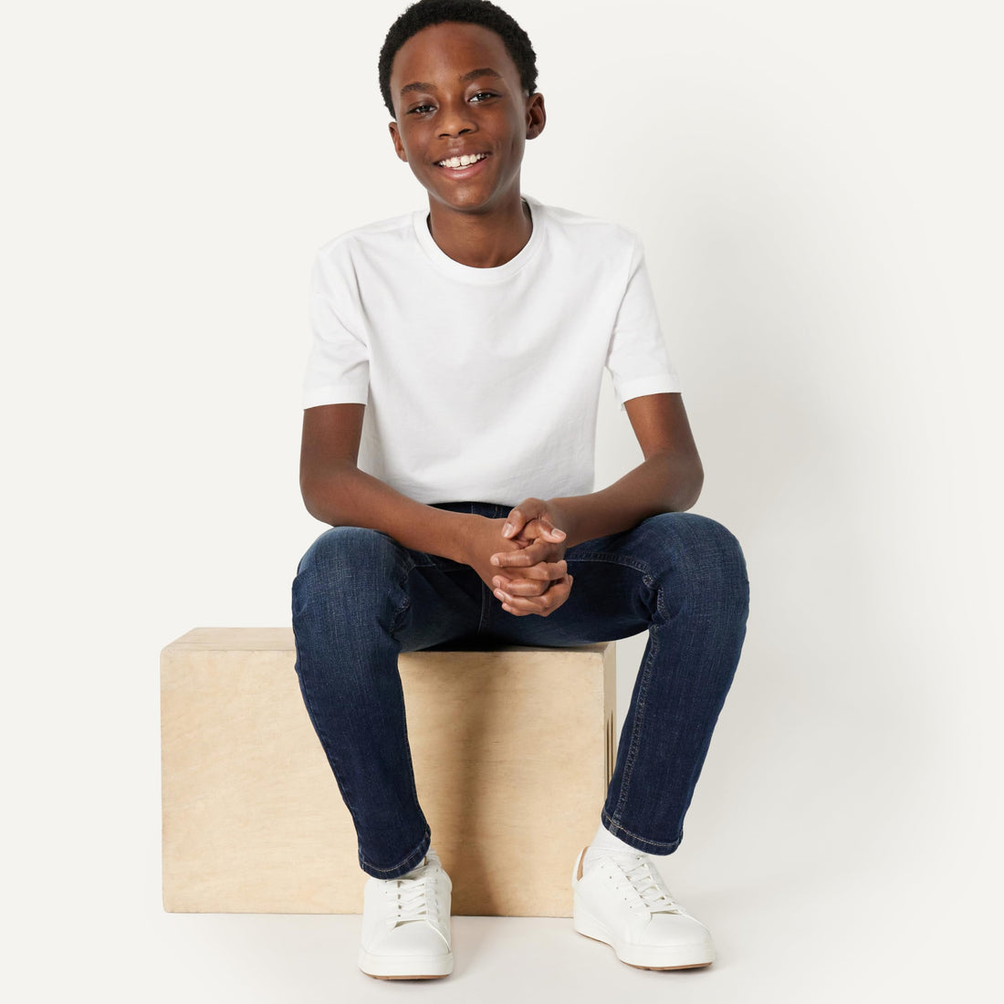 Amazon Essentials Boys' High Stretch Skinny-Fit Jeans