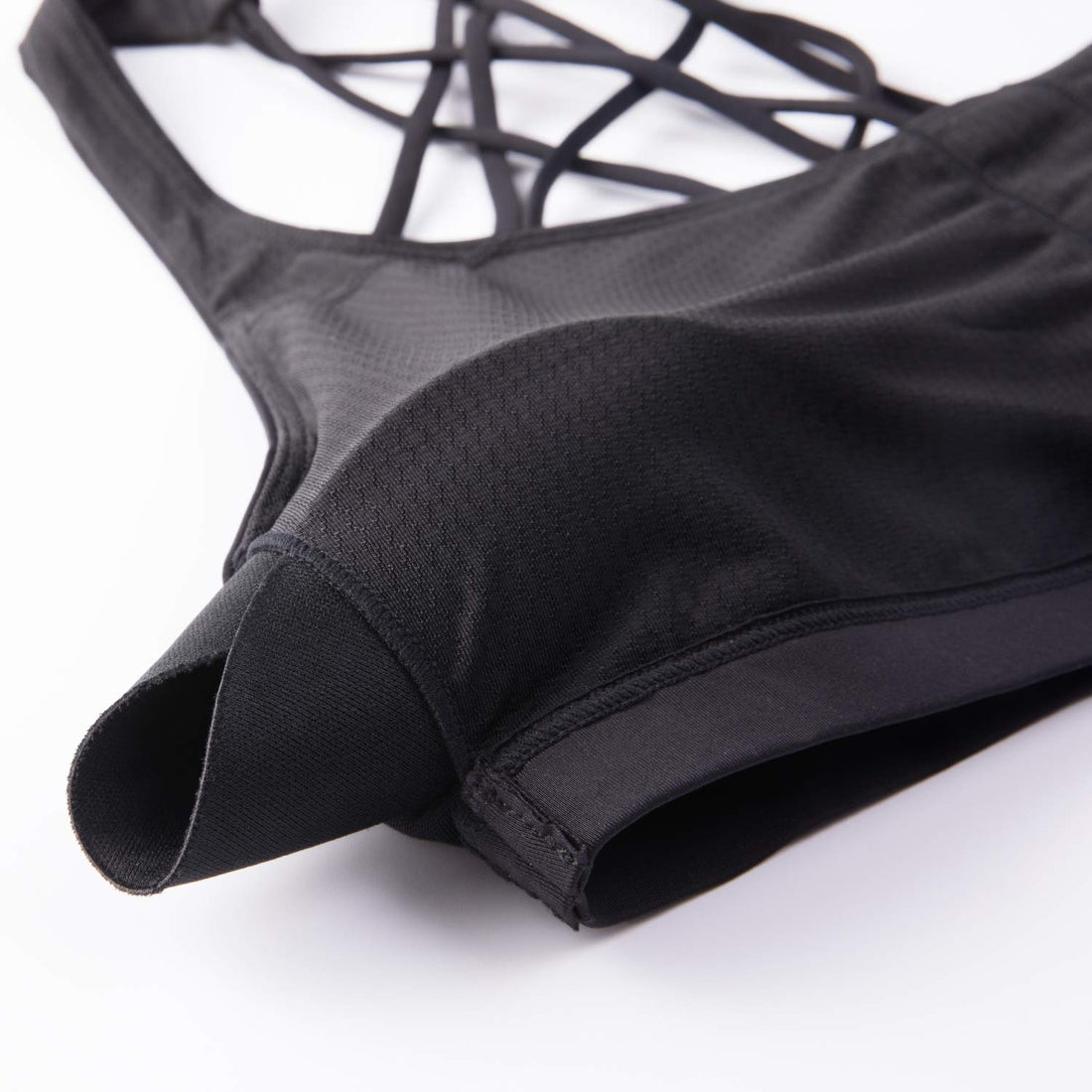 CRZ YOGA Naked Feeling Cross Back Sports Bras | Light Support, Removable Pads, Yoga, Sleek, Strappy, Scoop Neck, for Women