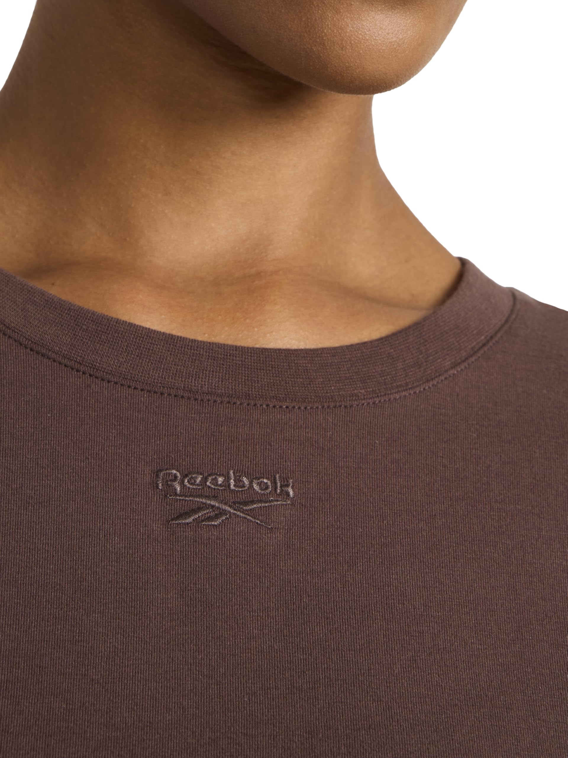 Reebok Women's Embroidery Hit Graphic Crewneck T-Shirt, Standard Fit, Lightweight Stretch Cotton Fabric