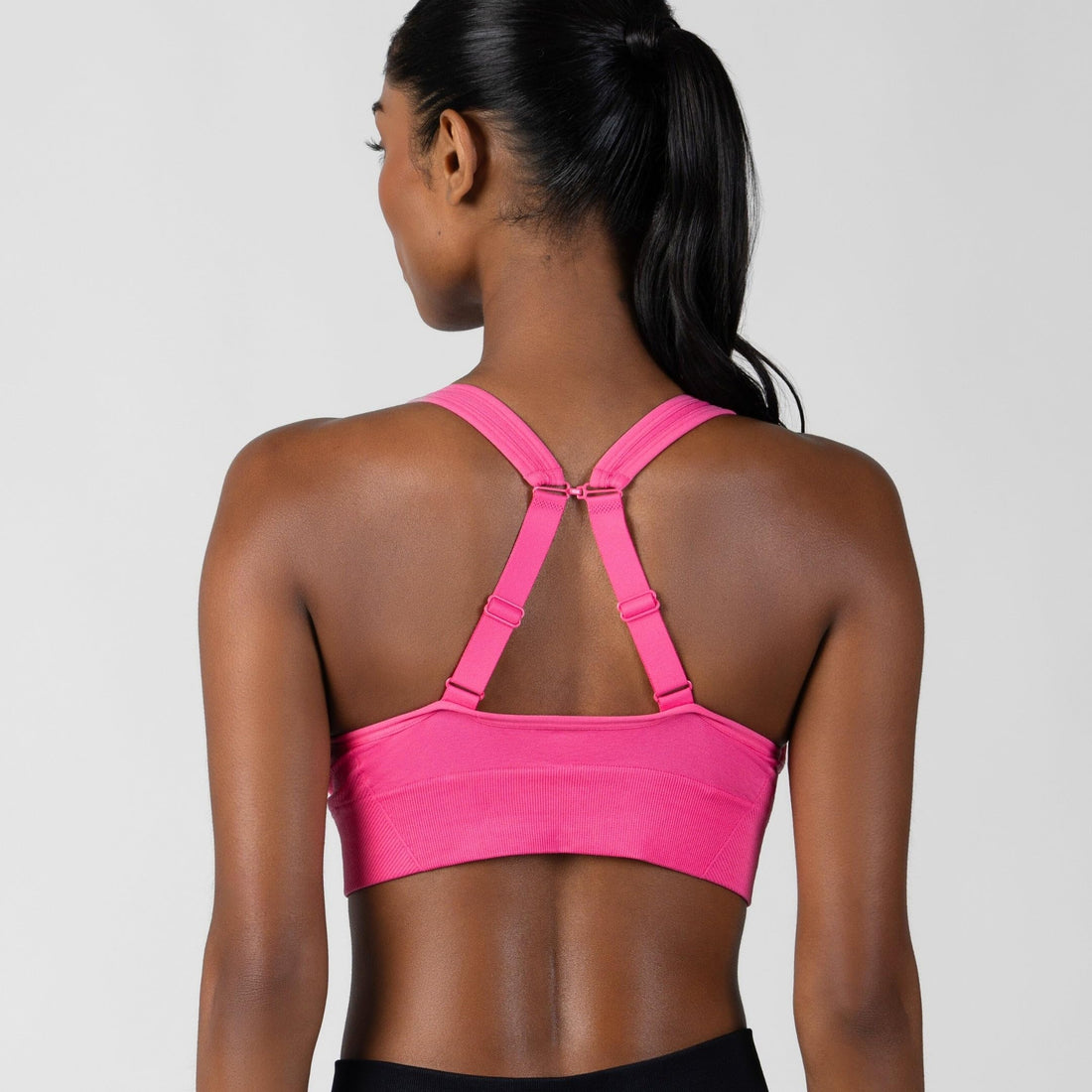New Balance Women's Sports Bra with Molded Cups, High Impact Athletic Workout Set, Crisscross Strap, Seamless Bra for Women,