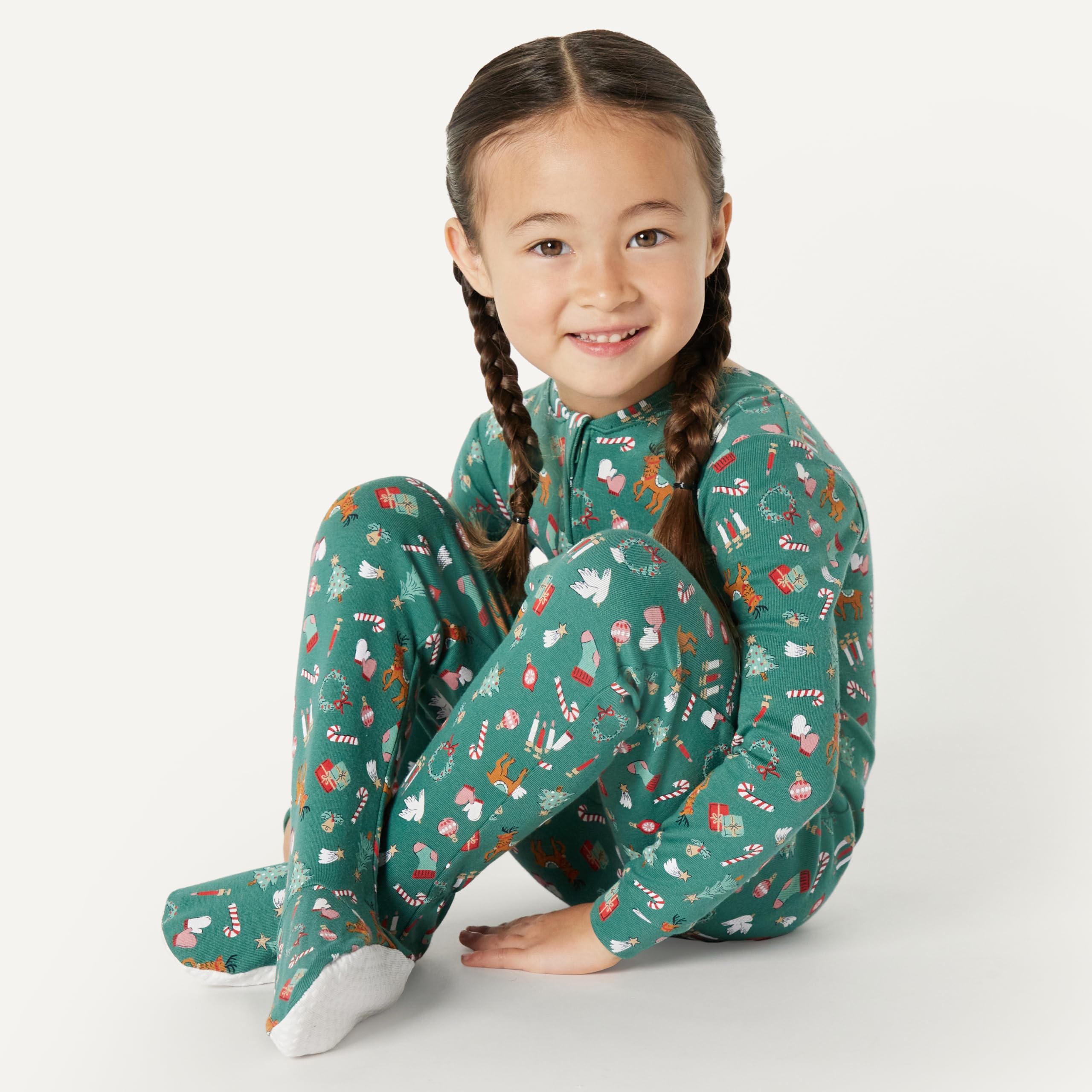 Amazon Essentials x Sofia Grainge Matching Holiday Family Pajama Sets