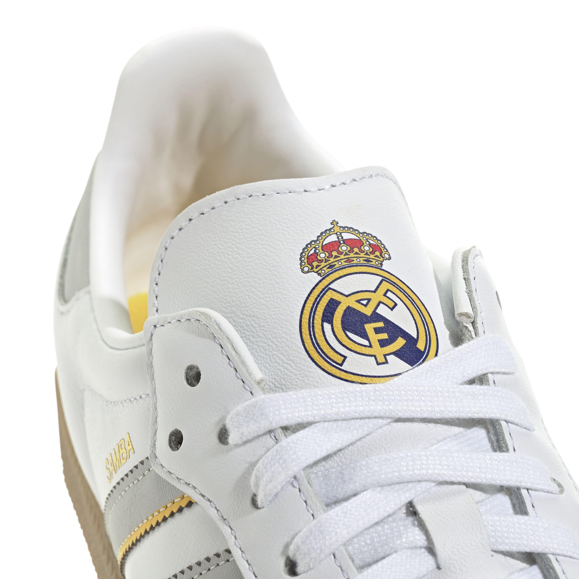 adidas Men's Samba Indoor Soccer Shoes