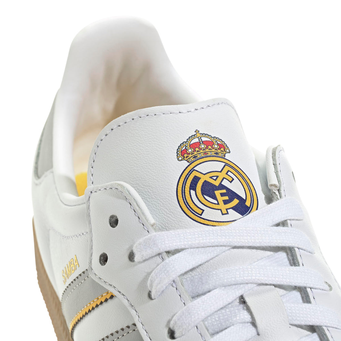 adidas Men's Samba Indoor Soccer Shoes