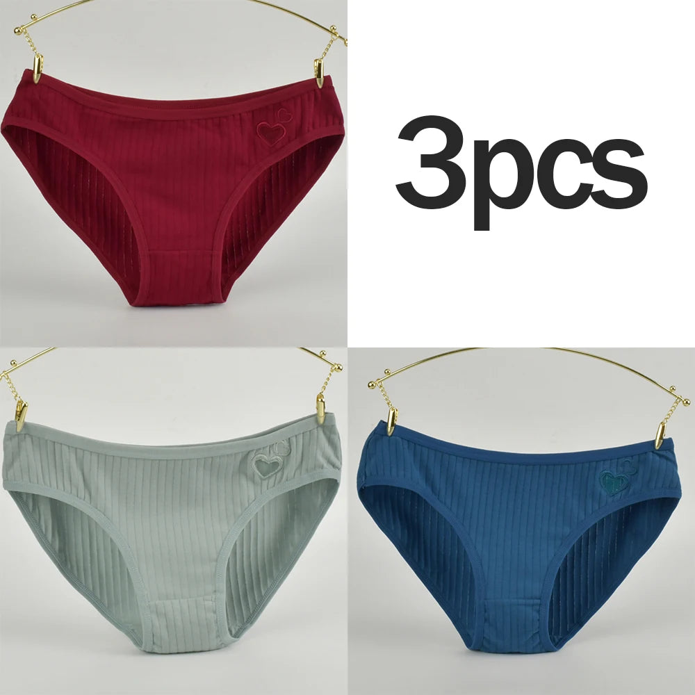 3PCs Teen Girls Cotton Underwear Low-Rise Heart Print Briefs Soft Breathable Everyday Panties Minimalist Design Lady Summer Wear
