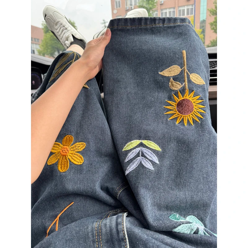 Unisex Korean Style Y2K Floral Embroidery Denim Shorts American Ins High Street Straight Leg Seven-Point Jeans Couple ATFH