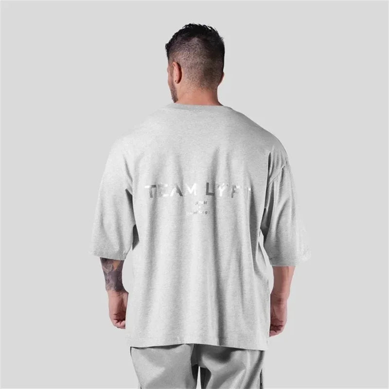 TEAM LYFT Silver Letter Logo Print Comfortable Cotton Men GYM T-Shirt O-Neck Short Sleeve T Shirt M-3XL Man T-shirts Tops Tees ATFH