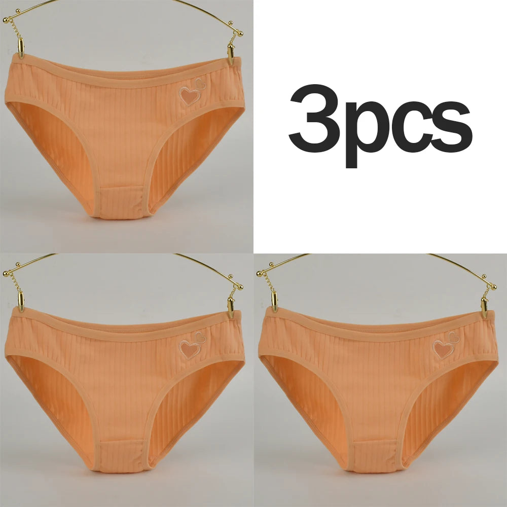3PCs Teen Girls Cotton Underwear Low-Rise Heart Print Briefs Soft Breathable Everyday Panties Minimalist Design Lady Summer Wear