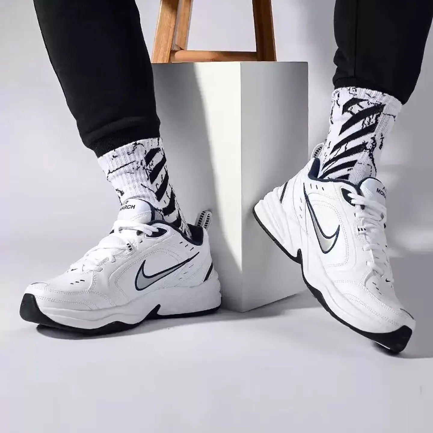 Nike Men's Shoes Air Monarch Iv Lightweight Casual Sports Shoes Breathable Cushioning Running Shoes ATFH