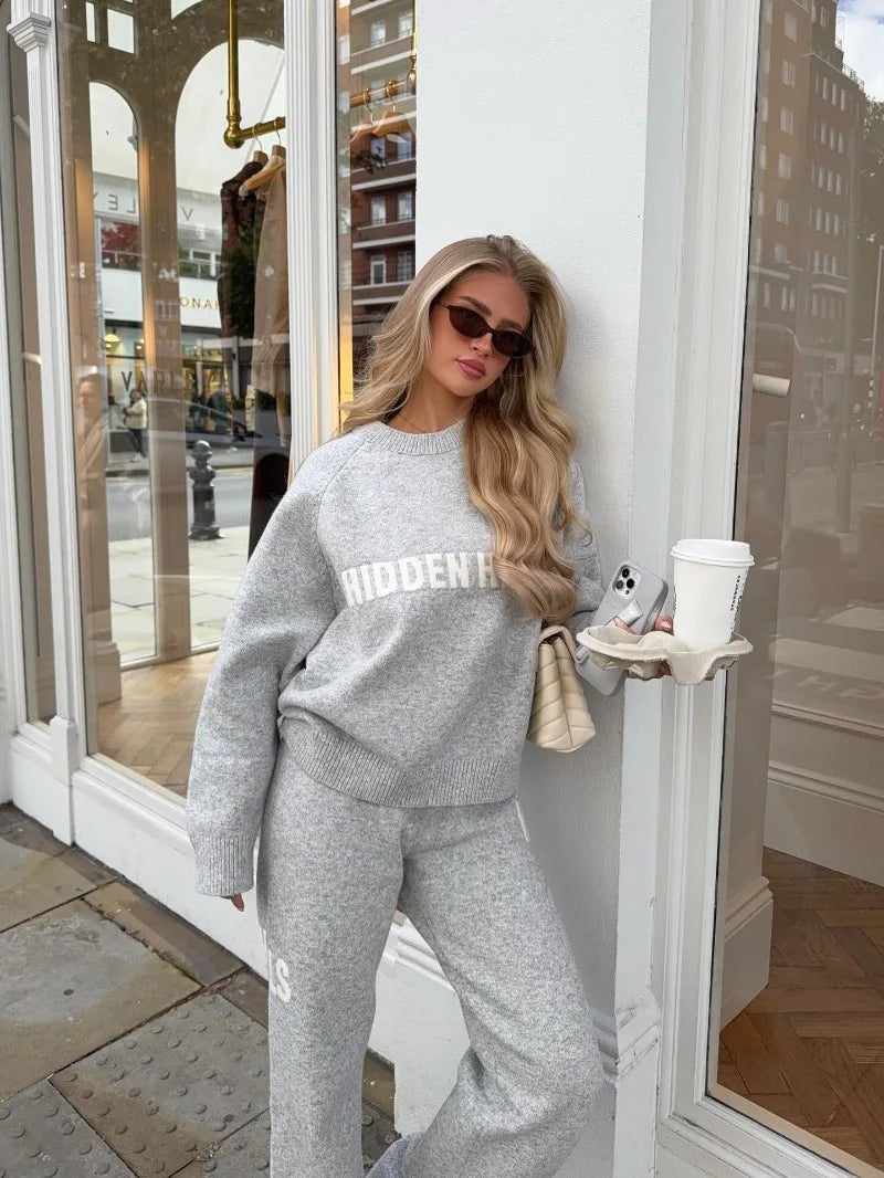 Gothic Street Y2K Minimalist Gray Women's Sweater with English Letters American Vintage Hip-Hop Fashion Versatile Pullover - ATFH