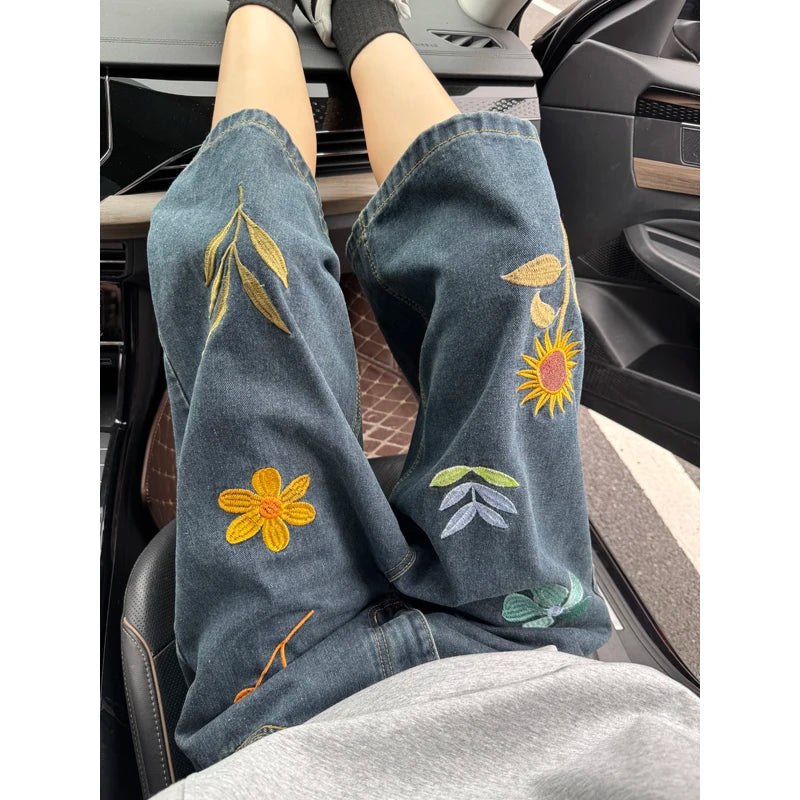 Unisex Korean Style Y2K Floral Embroidery Denim Shorts American Ins High Street Straight Leg Seven-Point Jeans Couple ATFH
