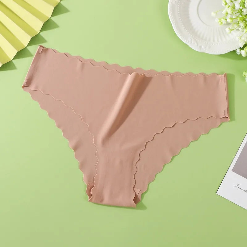 Women Ice Silk Panties Sexy Briefs Seamless Underwear Female Underpants Summer Soft Breathable Panties Stretch Lingerie