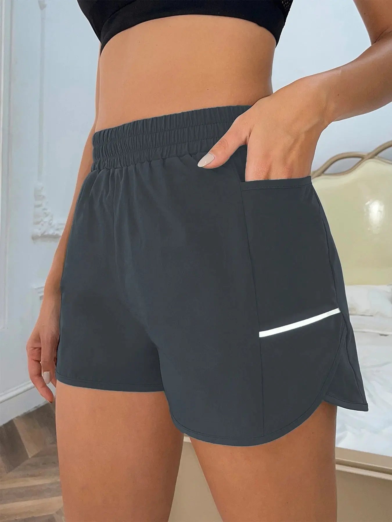 Women's new shorts with mobile phone pocket, elastic waist, sports belt, reflective strips, casual fashion sports shorts Tahsi Fashion House