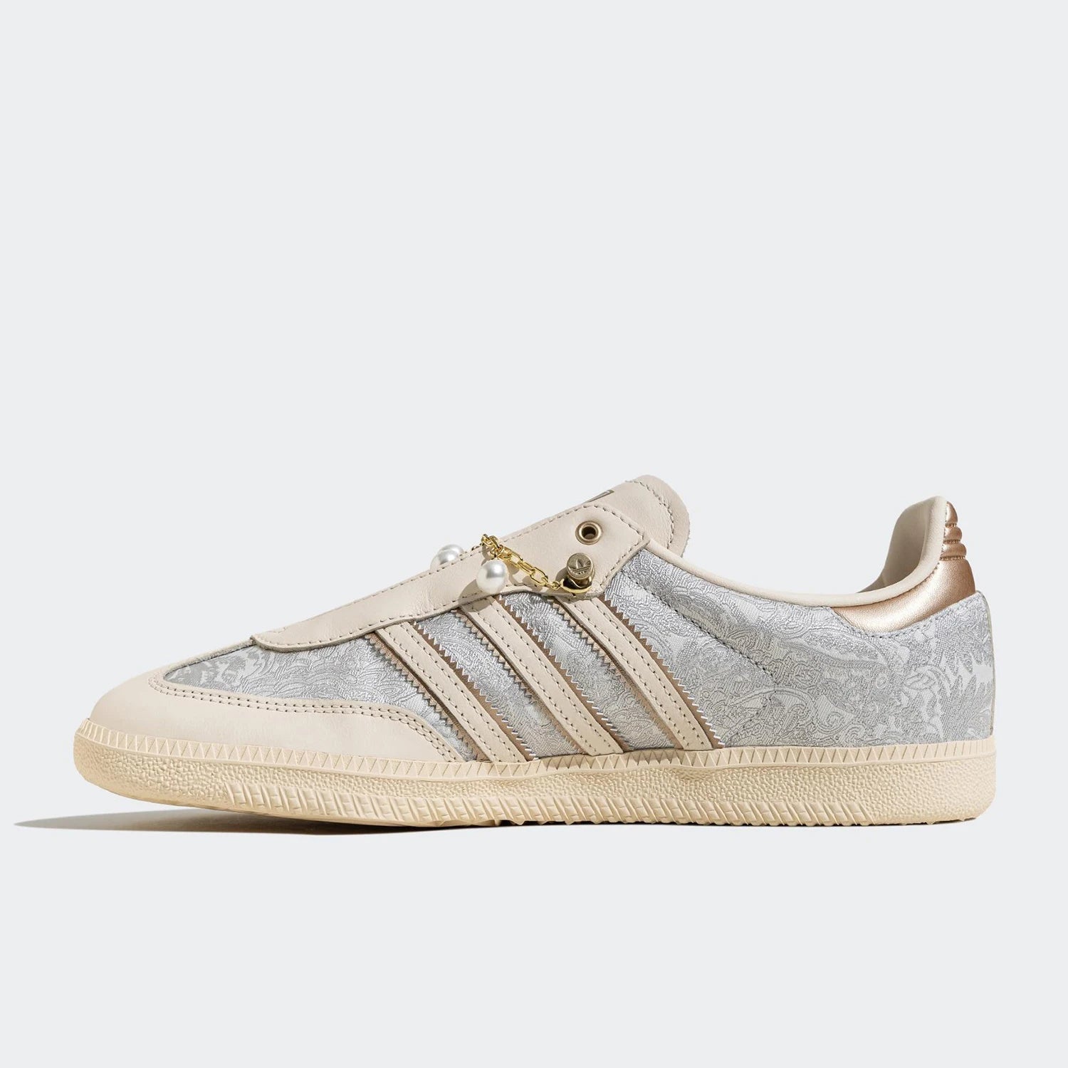Adidas Official Authentic Three Stripes Women's Lightweight Breathable Wear-resistant Casual Sports Shoes JQ2616 ATFH