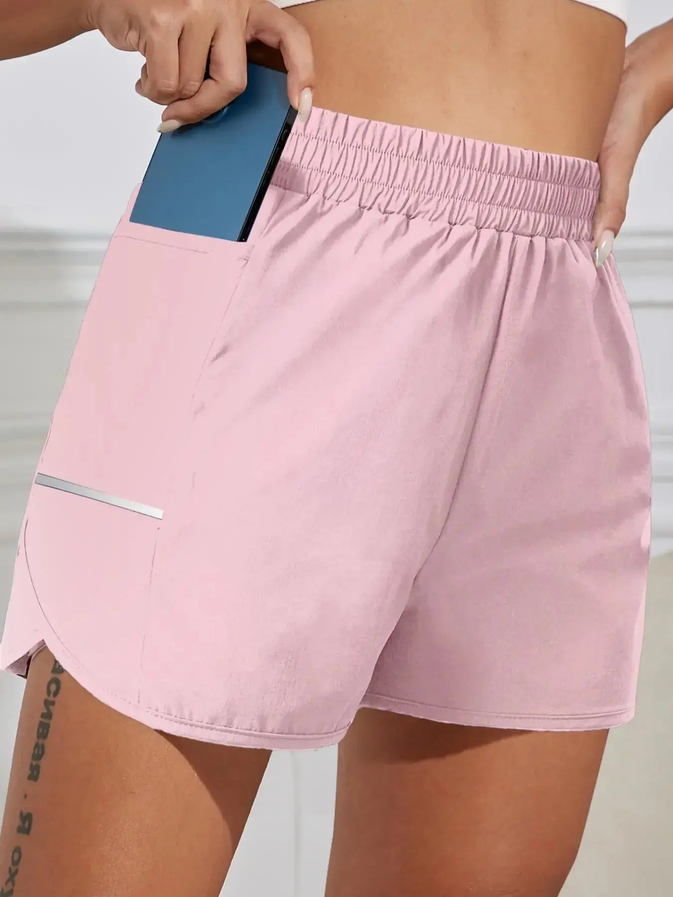 Women's new shorts with mobile phone pocket, elastic waist, sports belt, reflective strips, casual fashion sports shorts Tahsi Fashion House