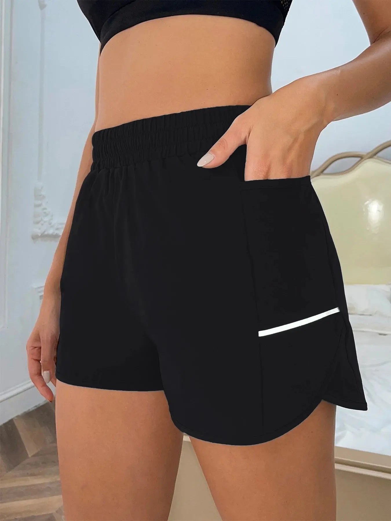 Women's new shorts with mobile phone pocket, elastic waist, sports belt, reflective strips, casual fashion sports shorts Tahsi Fashion House