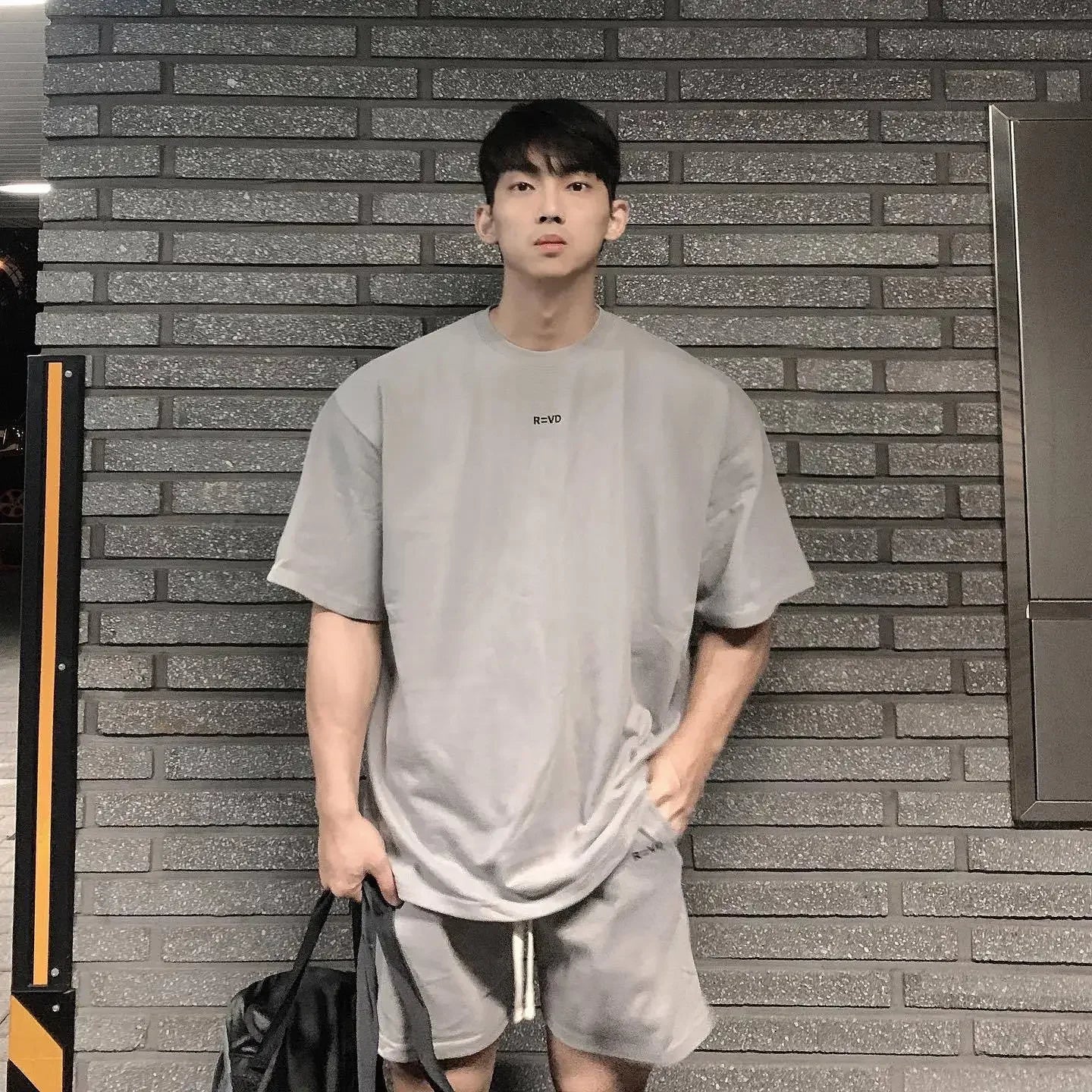 Summer New Loose Leisure Gyms Sports Pure Color T Shirt Men Cotton Short Sleeve Running Workout Training Tees Fitness Tops ATFH