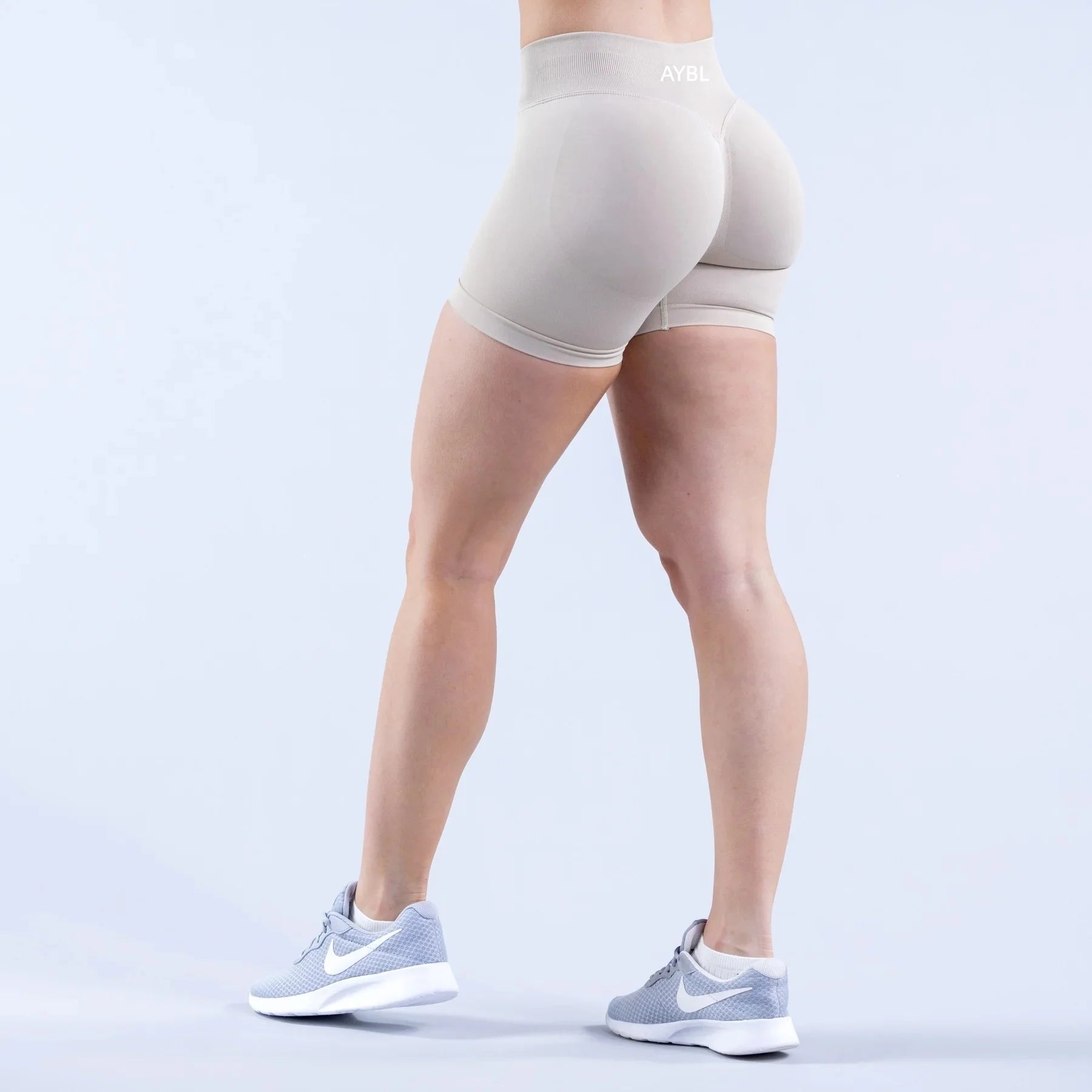 Fashion Yoga Shorts Low Waist Seamless Yoga Shorts Scrunch Bum Gym Shorts Women Workout Biker Stretch Fitness Shorts Tahsi Fashion House