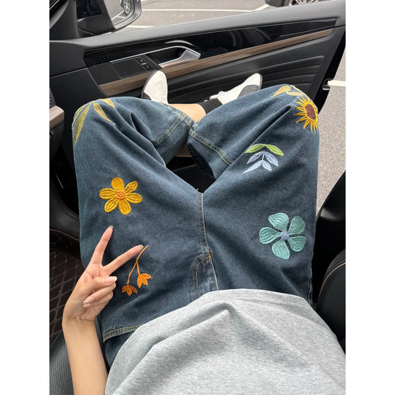 Unisex Korean Style Y2K Floral Embroidery Denim Shorts American Ins High Street Straight Leg Seven-Point Jeans Couple ATFH