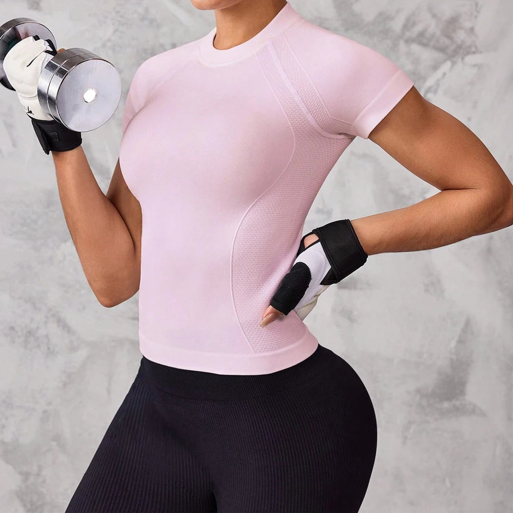Women's short-sleeved sports top, breathable and quick-drying fabric, suitable for running and yoga, - ATFH