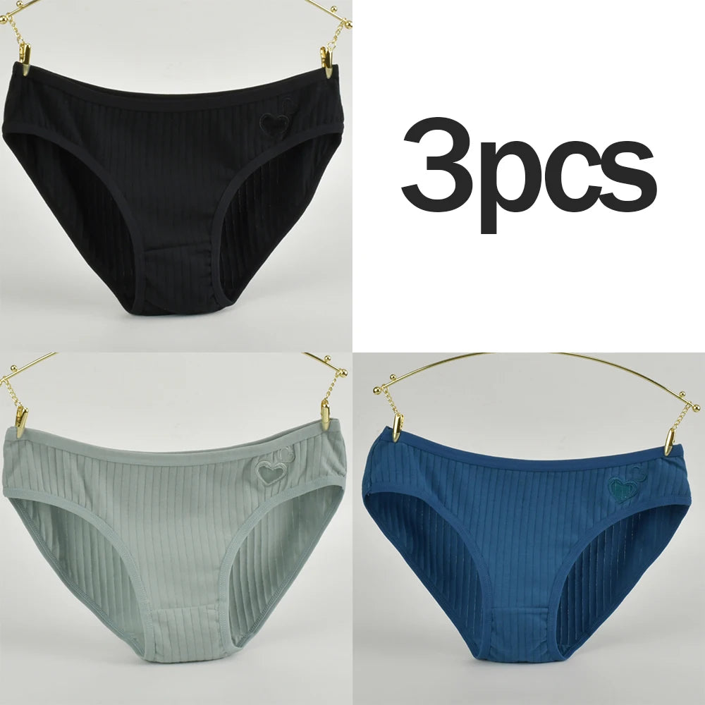 3PCs Teen Girls Cotton Underwear Low-Rise Heart Print Briefs Soft Breathable Everyday Panties Minimalist Design Lady Summer Wear