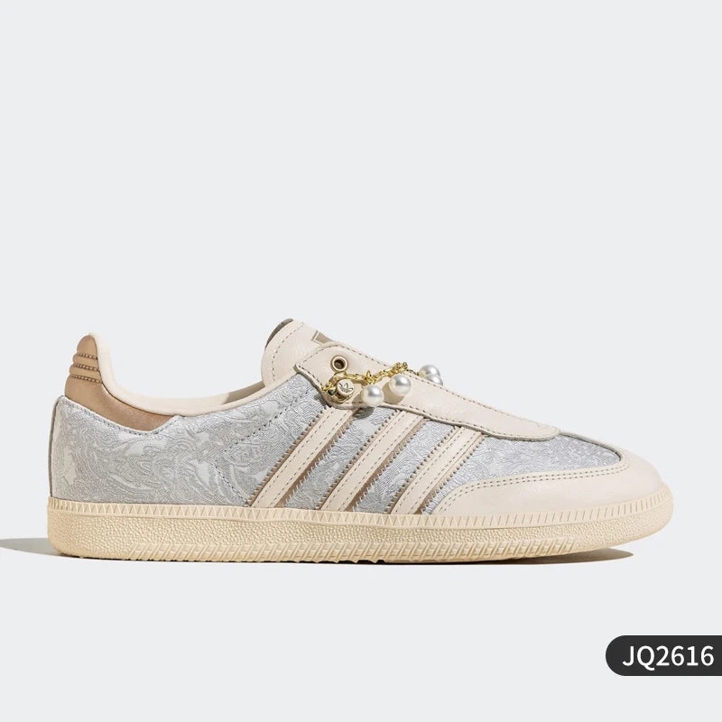 Adidas Official Authentic Three Stripes Women's Lightweight Breathable Wear-resistant Casual Sports Shoes JQ2616 ATFH