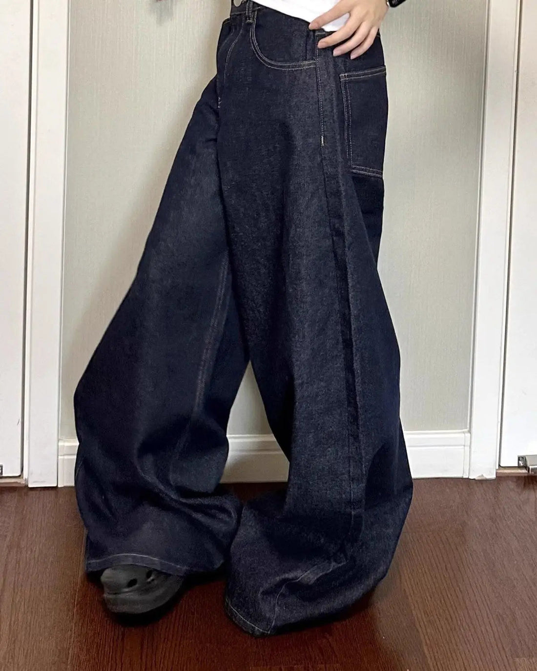 New American women black high street vibe wide-leg jeans for autumn and winter for men and women washed loose straight pants ATFH