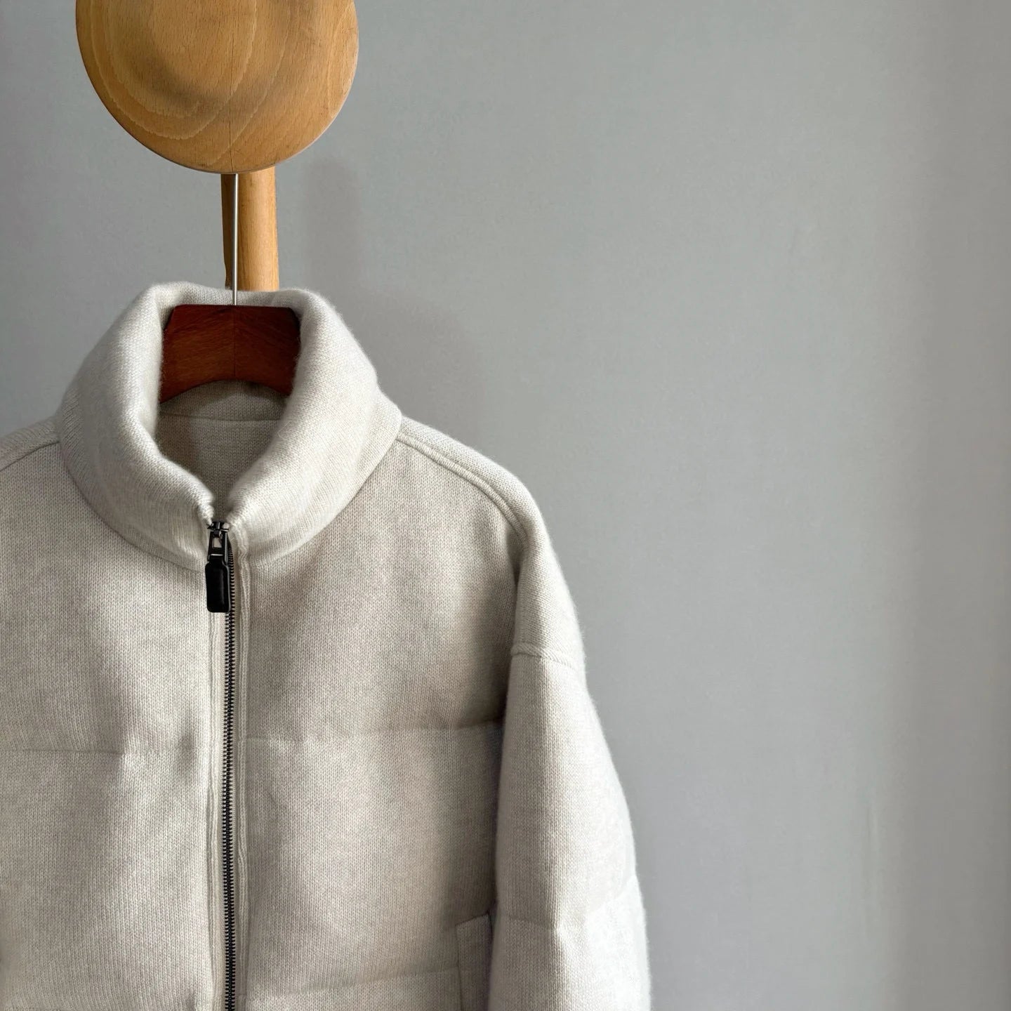Classic beige gray brown cashmere warm jacket fashionable round-neck zipper fluffy white goose down jacket women's coat ATFH