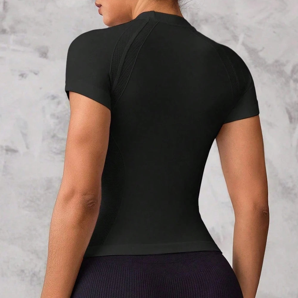 Women's short-sleeved sports top, breathable and quick-drying fabric, suitable for running and yoga, - ATFH