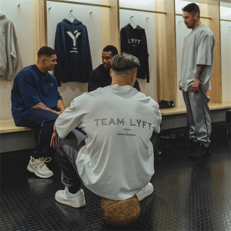 TEAM LYFT Silver Letter Logo Print Comfortable Cotton Men GYM T-Shirt O-Neck Short Sleeve T Shirt M-3XL Man T-shirts Tops Tees ATFH