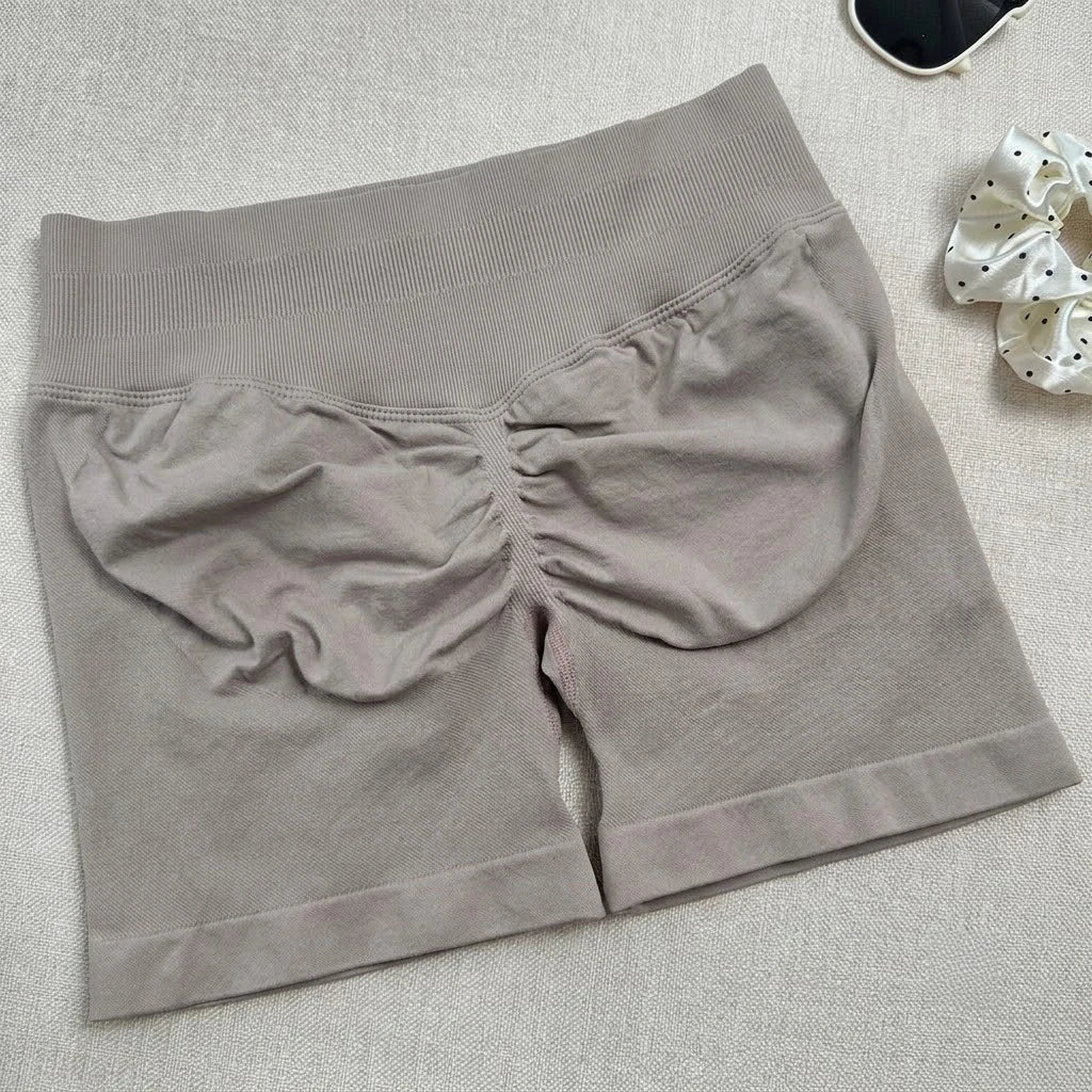 Seamless Yoga Workout Shorts for Women Low Waist Butt Lift Biker Shorts Gym Fitness Activewear Sports Training Shorts