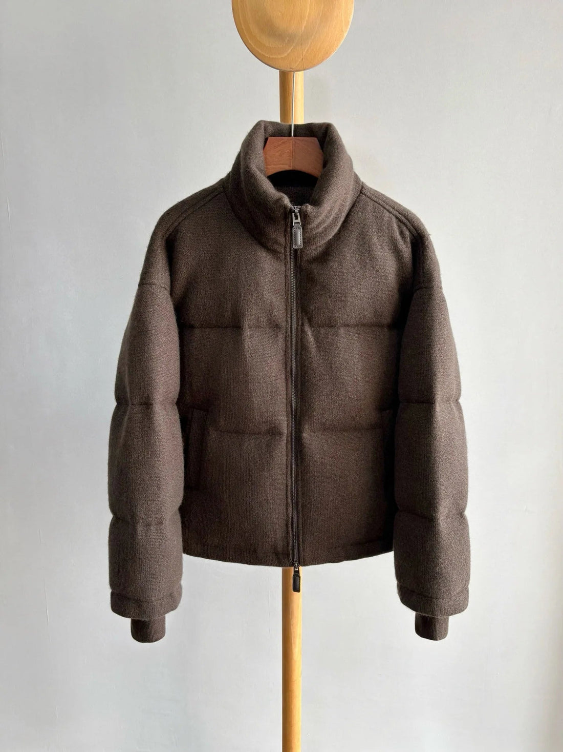 Classic beige gray brown cashmere warm jacket fashionable round-neck zipper fluffy white goose down jacket women's coat ATFH