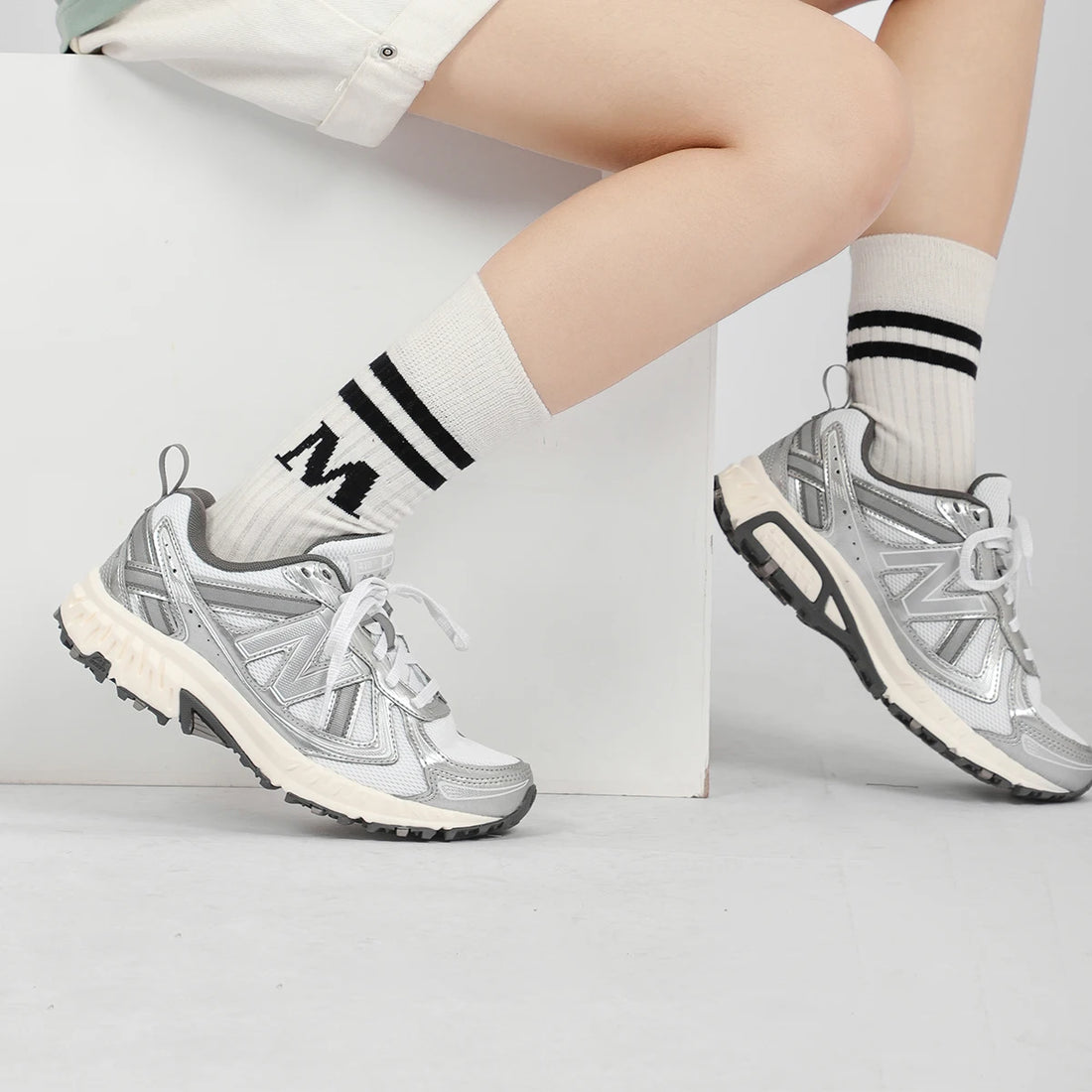 New Balance NB 410 V5 Breathable Low-top Casual Trail Running City Commuting Running Shoes Unisex White Silver MT410KM5
