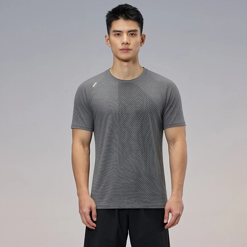 Quick Dry Running T-shirt Men Gym Sports Shirt Comfortable Breathable Outdoor Hiking Fitness Jogging Top