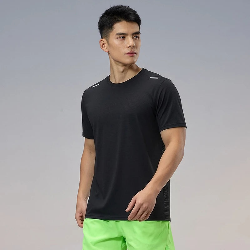 Quick Dry Running T-shirt Men Gym Sports Shirt Comfortable Breathable Outdoor Hiking Fitness Jogging Top