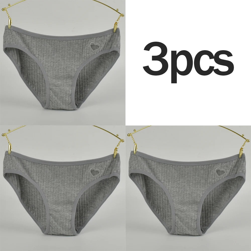 3PCs Teen Girls Cotton Underwear Low-Rise Heart Print Briefs Soft Breathable Everyday Panties Minimalist Design Lady Summer Wear