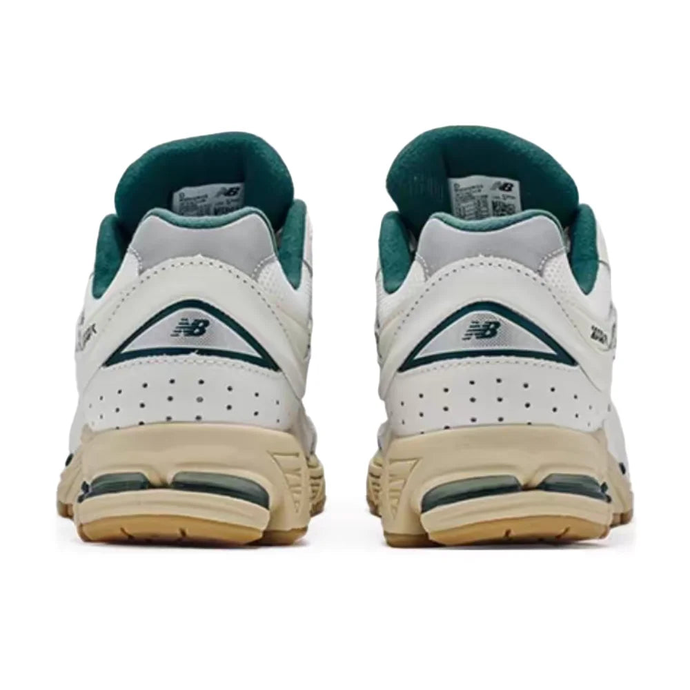 New Balance 2002R Retro, Minimalist, Breathable, Soft, Versatile, Supportive Low-Top Running Shoes for Men, Gray M2002RGS