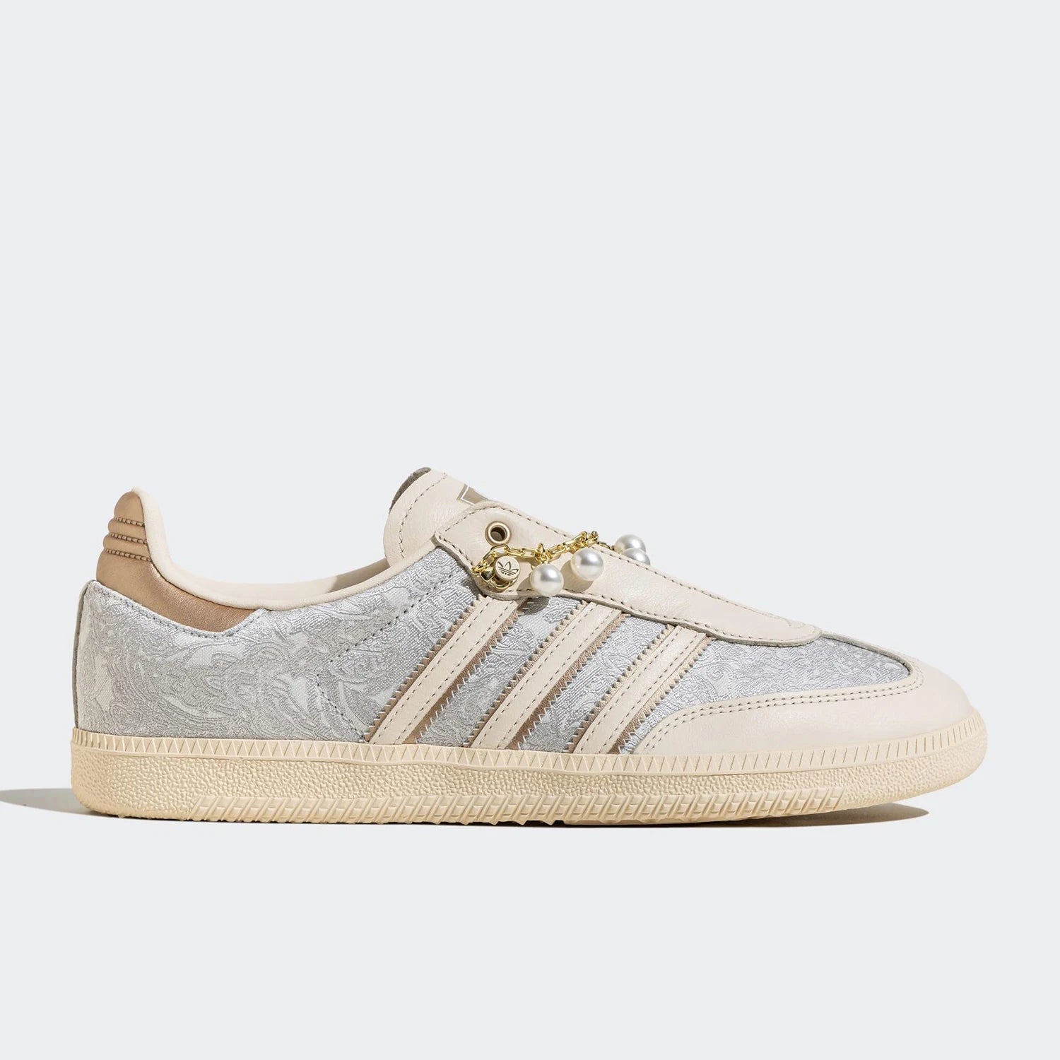 Adidas Official Authentic Three Stripes Women's Lightweight Breathable Wear-resistant Casual Sports Shoes JQ2616 ATFH