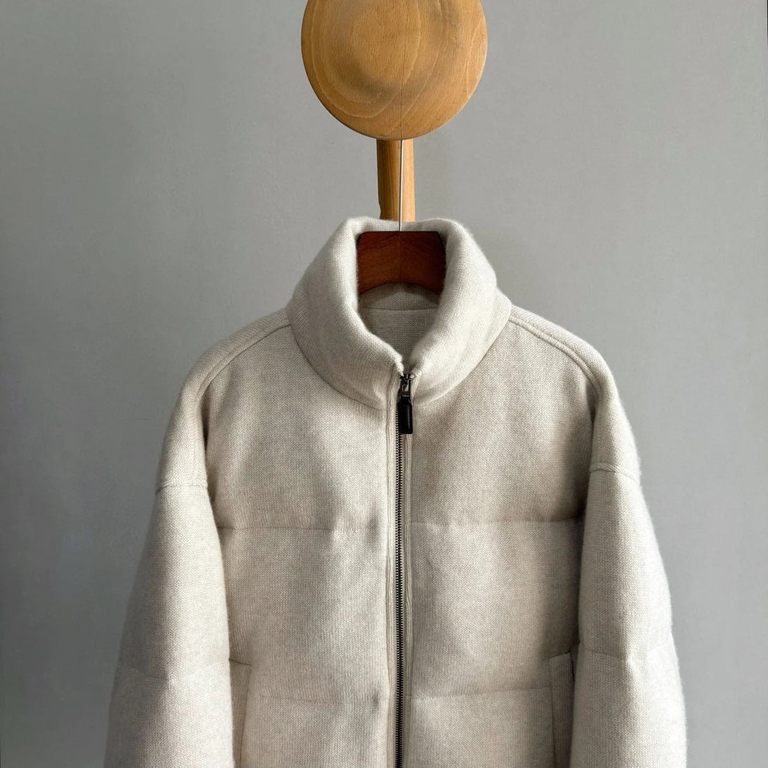 Classic beige gray brown cashmere warm jacket fashionable round-neck zipper fluffy white goose down jacket women's coat ATFH