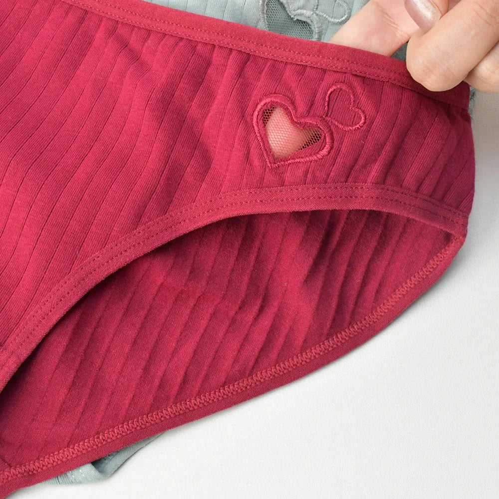 3PCs Teen Girls Cotton Underwear Low-Rise Heart Print Briefs Soft Breathable Everyday Panties Minimalist Design Lady Summer Wear